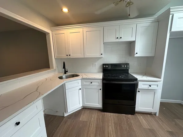 125 Courtyard Lane #125, Mansfield, CT 06268