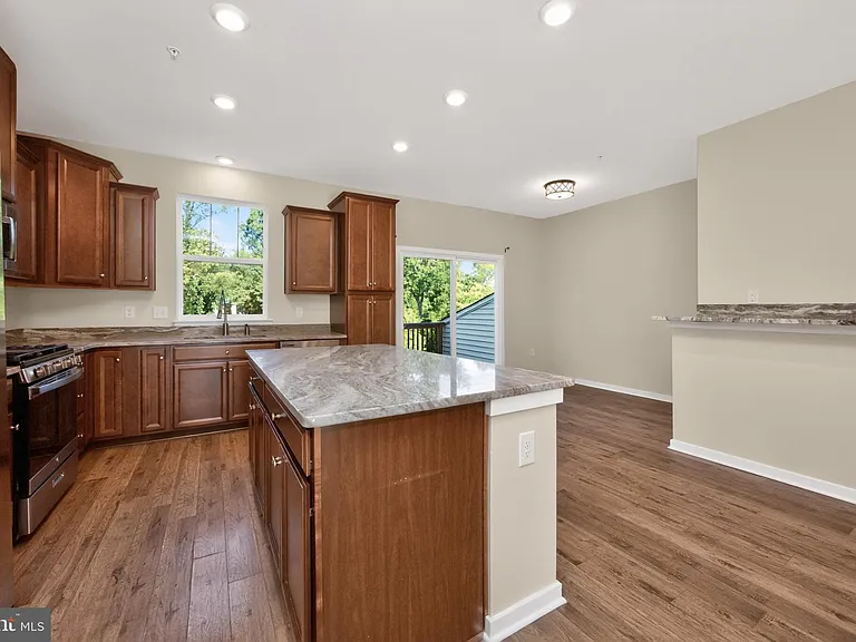 1876 Boulder Dr — Photo 8