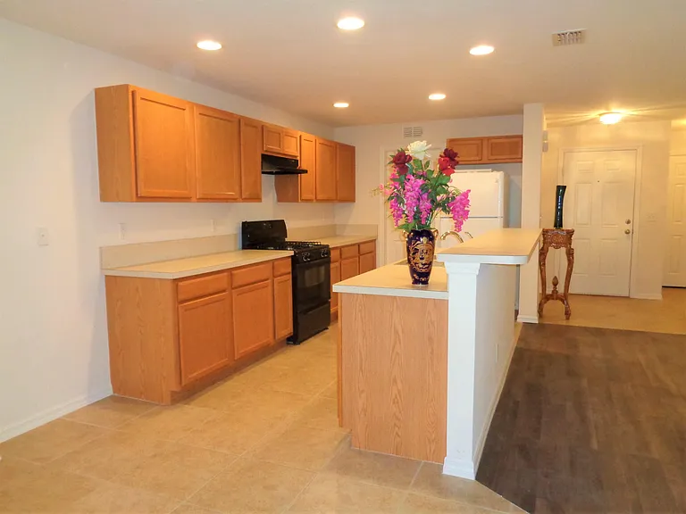 1636 Pointe West Way — Photo 6