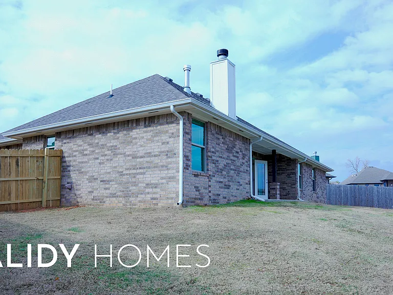 5216 Bing Cir — Photo 38
