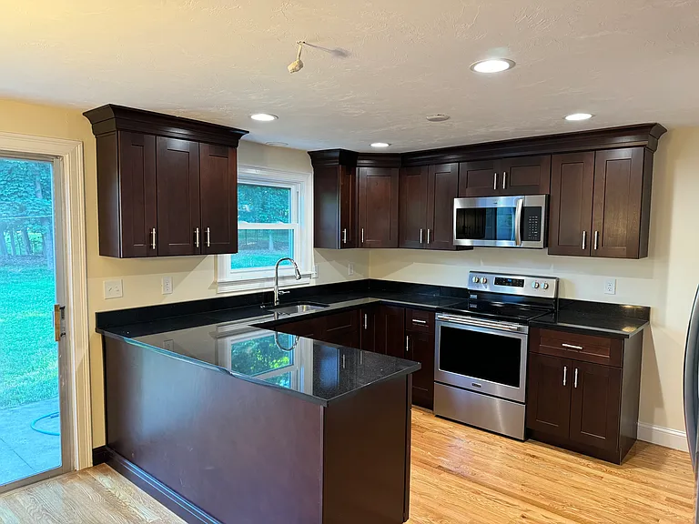 15 Strawberry Hill Rd #15 — Photo 4