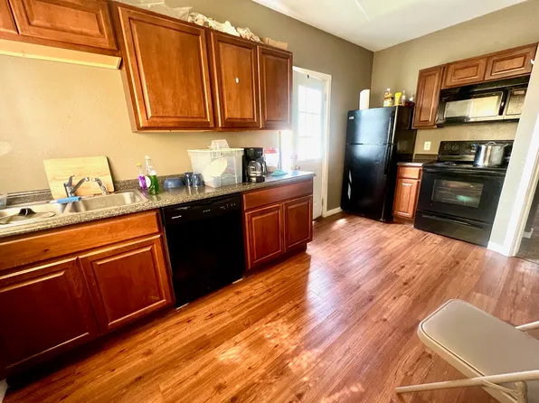 929 9th Ave #1, Brookings, SD 57006