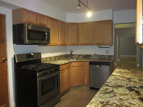 3rd image of 6450 N Claremont Ave #3