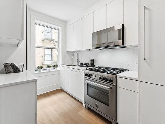 2nd image of 148-09 Northern Blvd #3C
