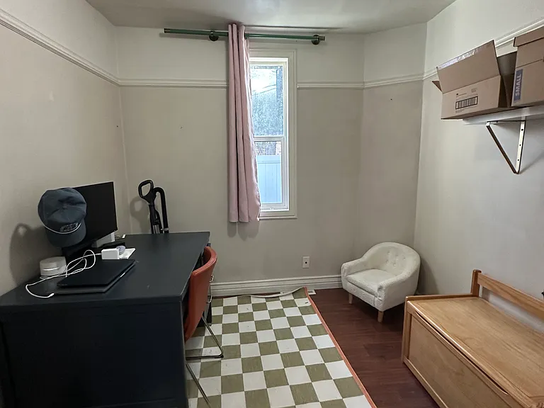 144 N 300 E — Photo 3