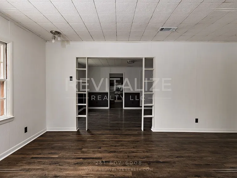 2121 Barron Pl — Photo 16
