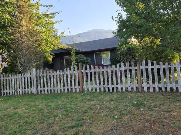 906 Lewis Ave, Gold Bar, WA 98251