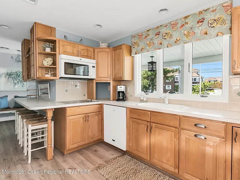 649 Main Ave — Photo 10