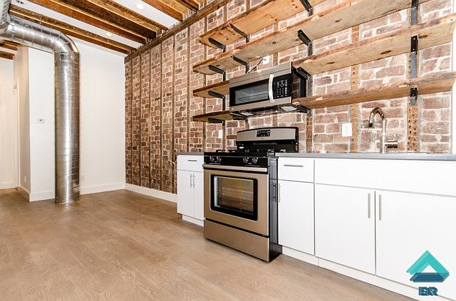 2nd image of 291 Stanhope St #2RAHRIV