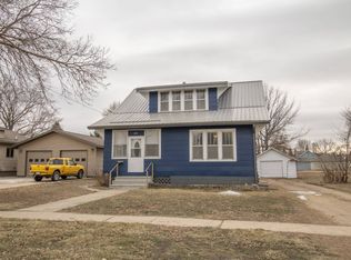 1418 12th St, Rock Valley, IA 51247