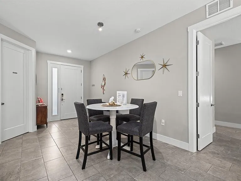 279 Avalon Rd — Photo 21