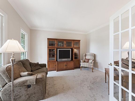 4th image of 36825 Broadstone Dr