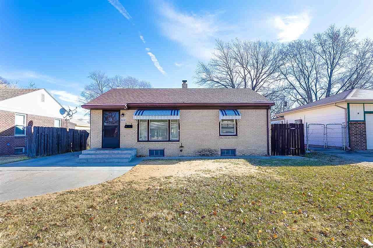 2638 N Hood Ave, Wichita, KS 67204 | Zillow