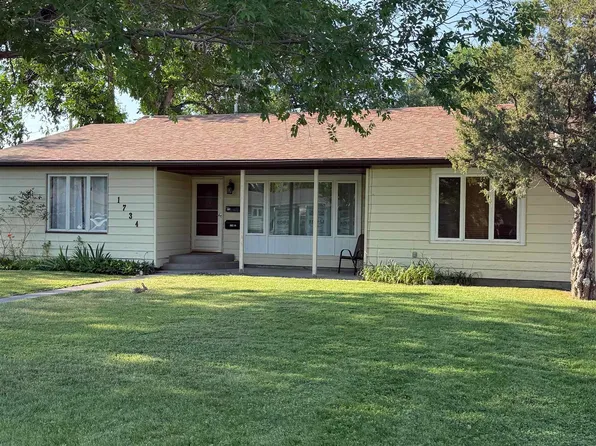 1734 Rumsey Ave, Cody, WY 82414