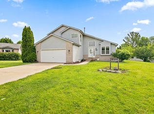 5301 Whispermeadow Ct, Plainfield, IL 60586