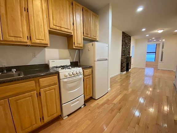 2nd image of 238 W 20th St #2I