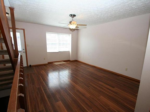 3rd image of 928 Noddymill Ln E