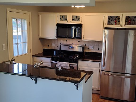 5th image of 1519 N Gatewood Ave