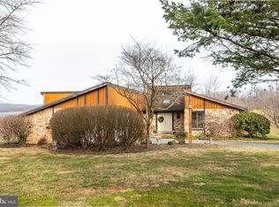 150 N Ridge Rd, Reinholds, PA 17569