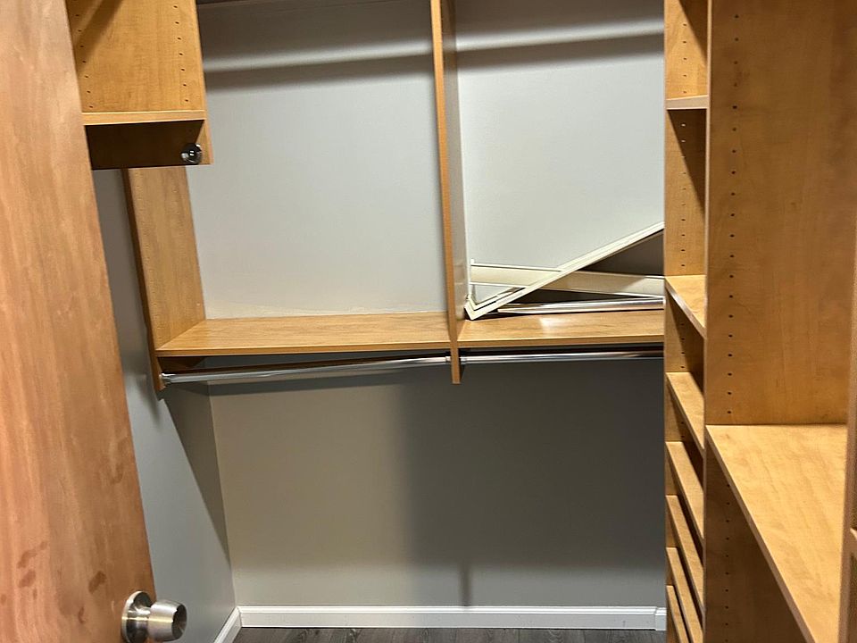 321 W 6th St Apt 6, photo 11