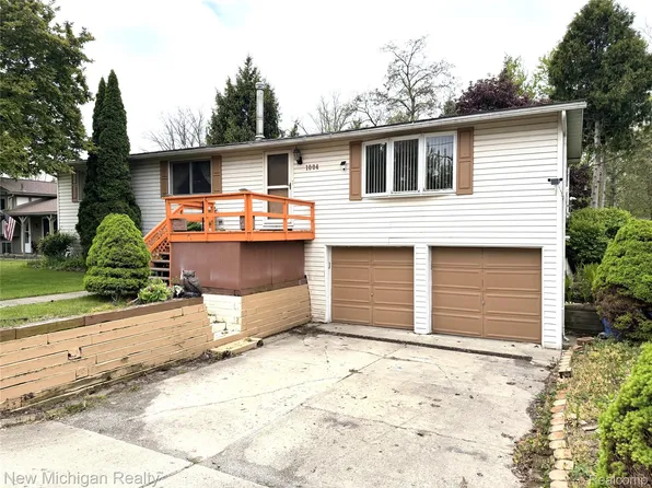 1004 Pelham Blvd, Waterford, MI 48328