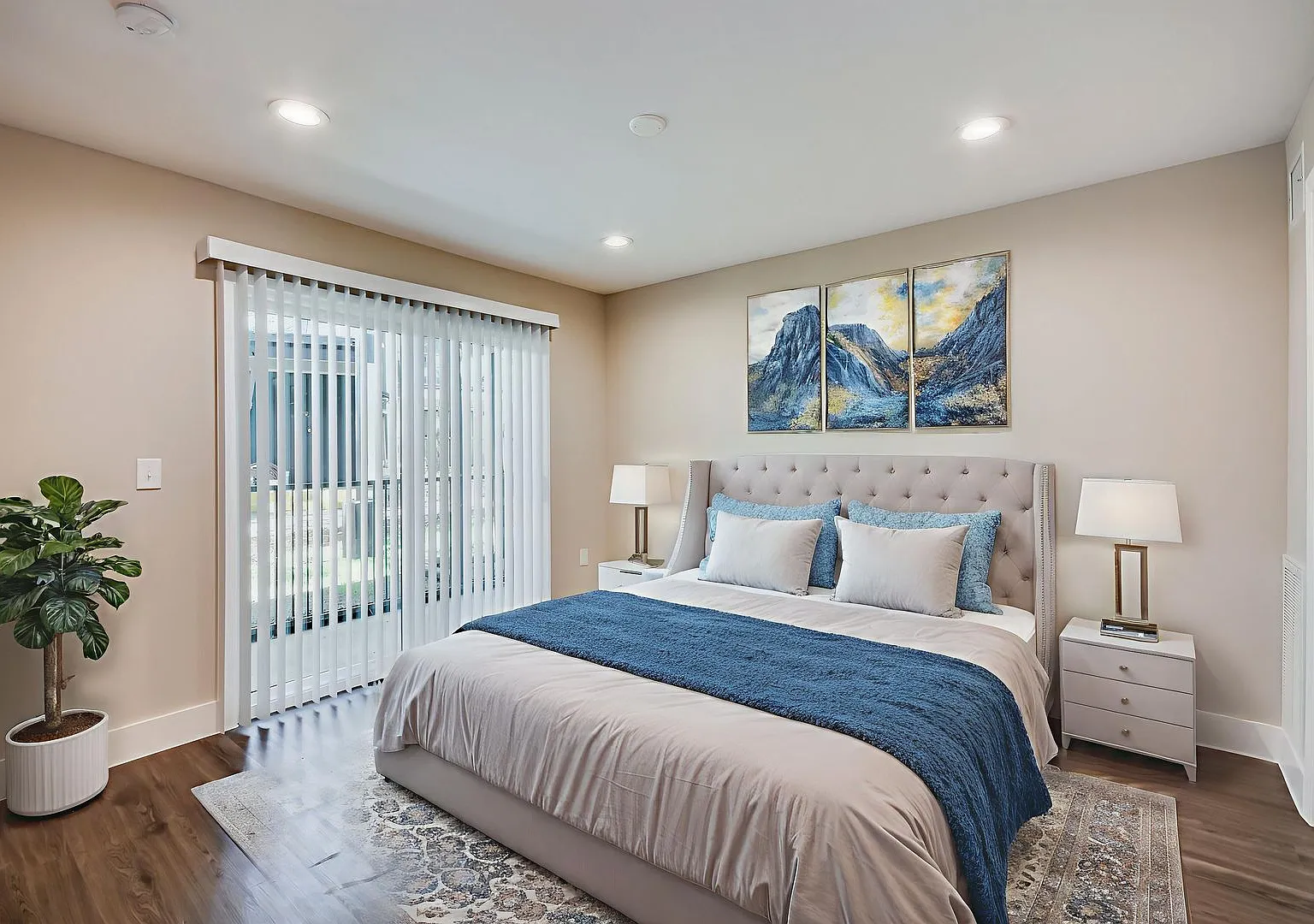 Available: remodeled 1 bed / 1 bath with luxury amenities — Photo 3