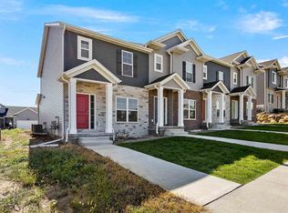 618 Catherine Dr, Tiffin, IA 52340