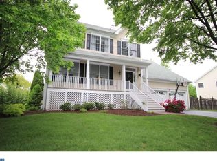 18 Kentsdale Dr, Pennington, NJ 08534