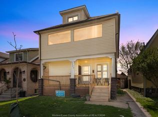 1107 Pierre Ave, Windsor, ON N9A 2L3