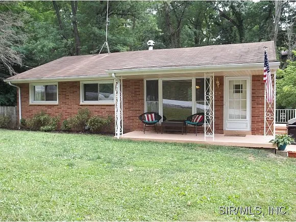 29 Windsor Dr photo 1