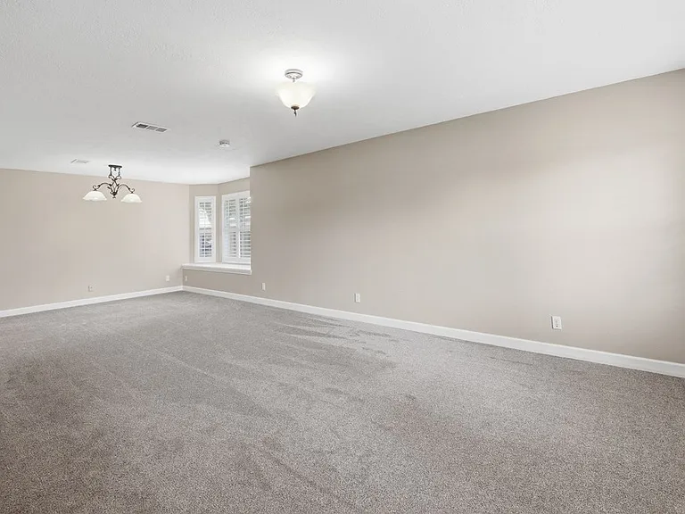 37 Pinon Ct — Photo 6