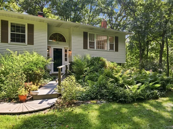 60 Camp Drive, Rhinebeck, NY 12572