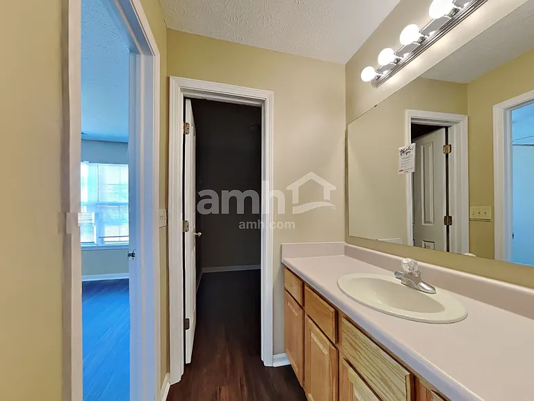 1610 Winding Creek Trl — Photo 10