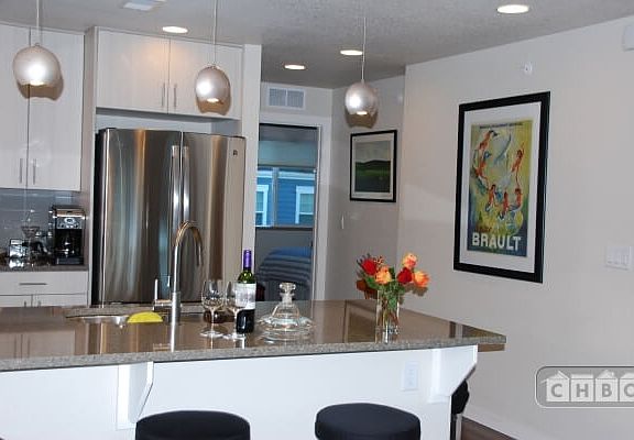 Kitchen and eat-in bar.