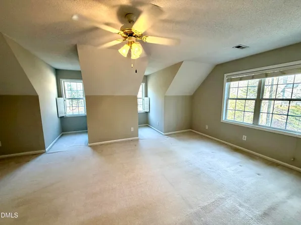 110 Redbay Ln, Clayton, NC 27527