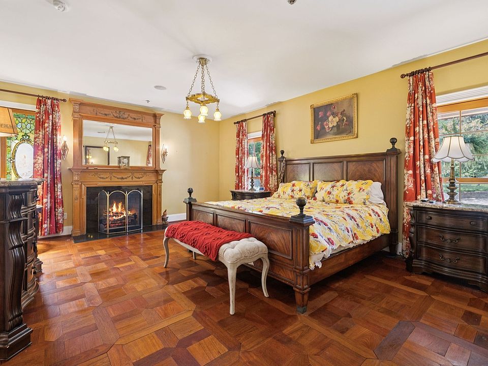 19th image of 1374 Peter Pond Rd