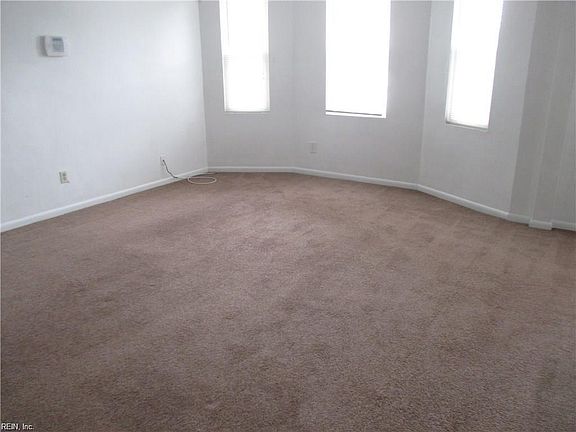 4th image of 112 W 38th St #B