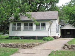 712 S 6th St, Independence, KS 67301