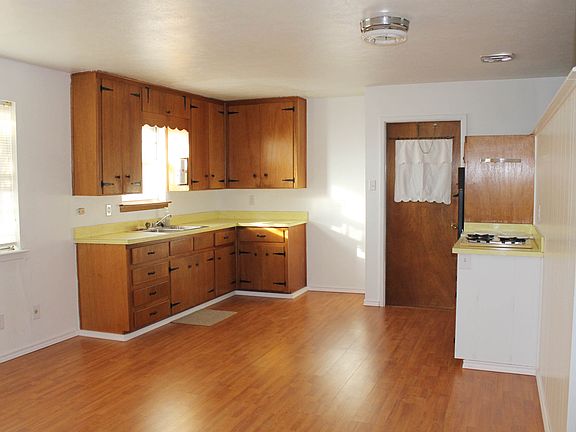 2nd image of 4804 Bonny Dr