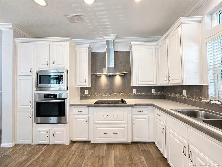 35 NE Nautical Dr — Photo 18