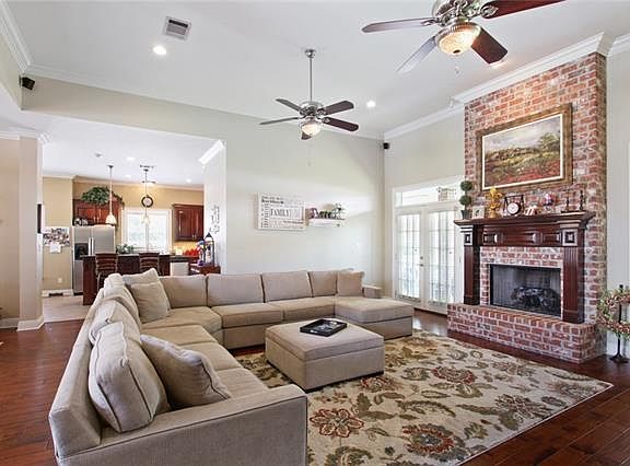 5th image of 107 Meredith Pl