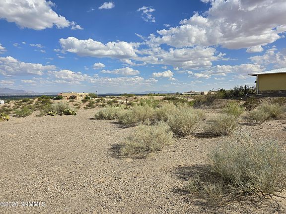 2nd image of 749 Lark Spur Way