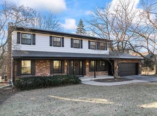 1335 Zange Dr, Algonquin, IL 60102