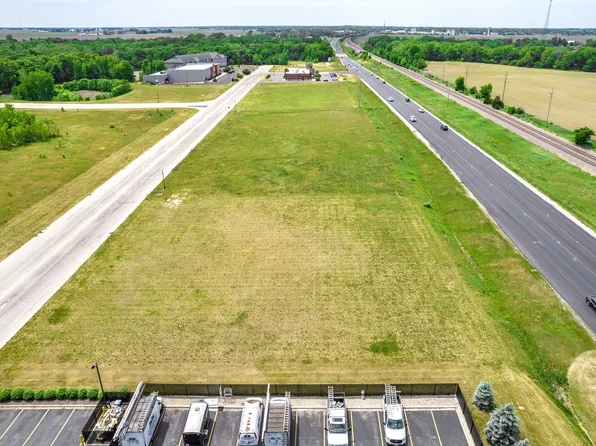 3725 Drew Ave, Sandwich, IL 60548