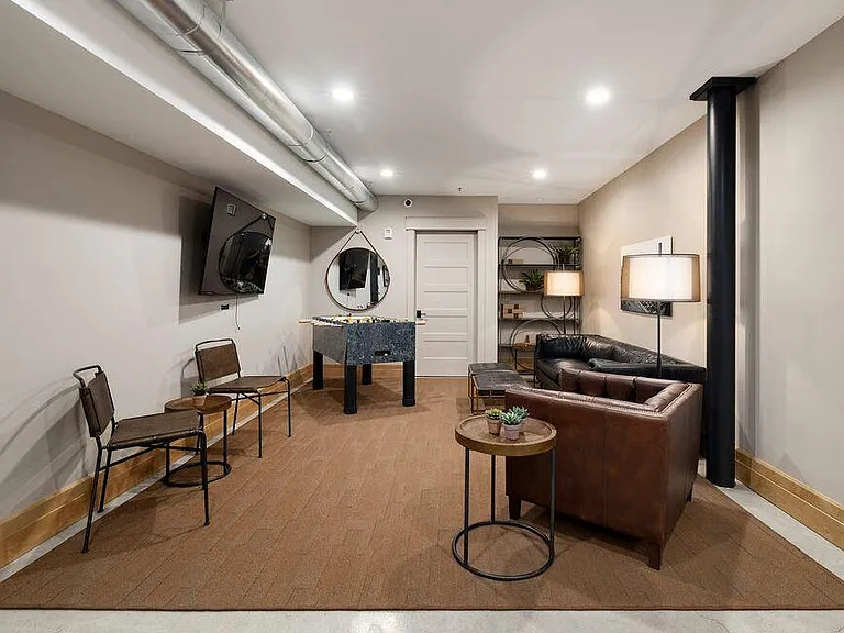 Salt Lake Costume Apartments — Photo 12