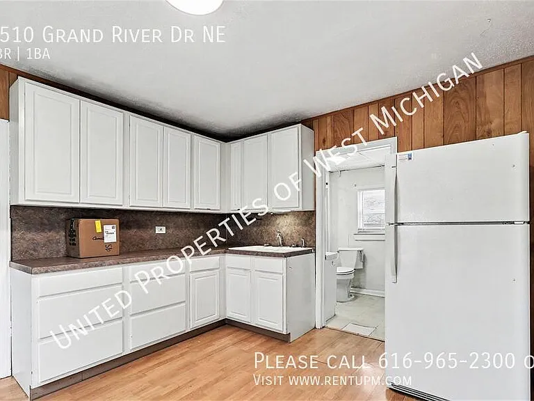 5510 Grand River Dr NE — Photo 10