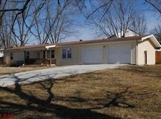 1015 N Shore Dr, Catawissa, MO 63015
