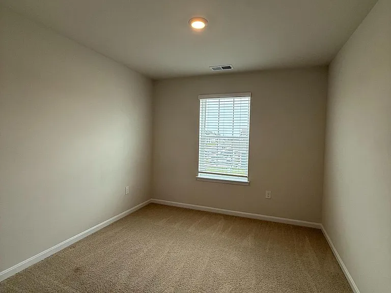 223 Orpington Dr — Photo 15