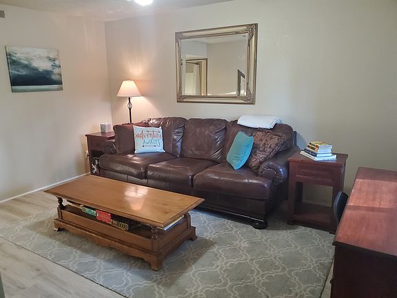 2nd image of 619 Summit Blvd #D
