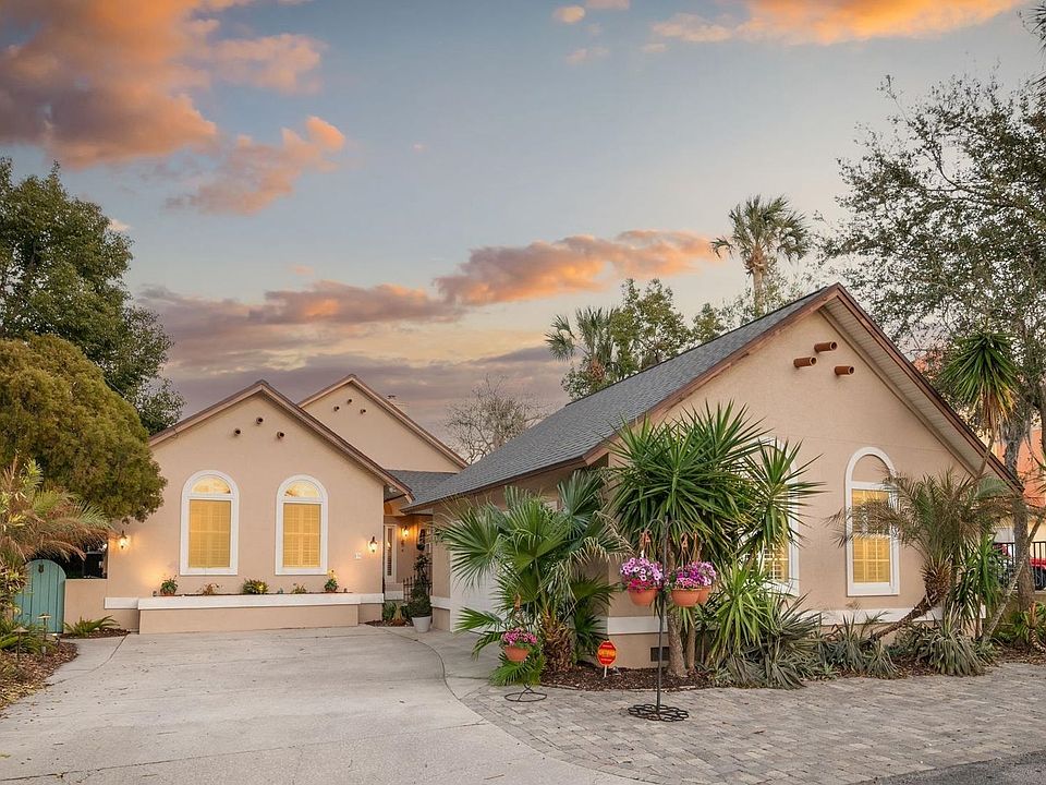 1st image of 3 Radio Rd